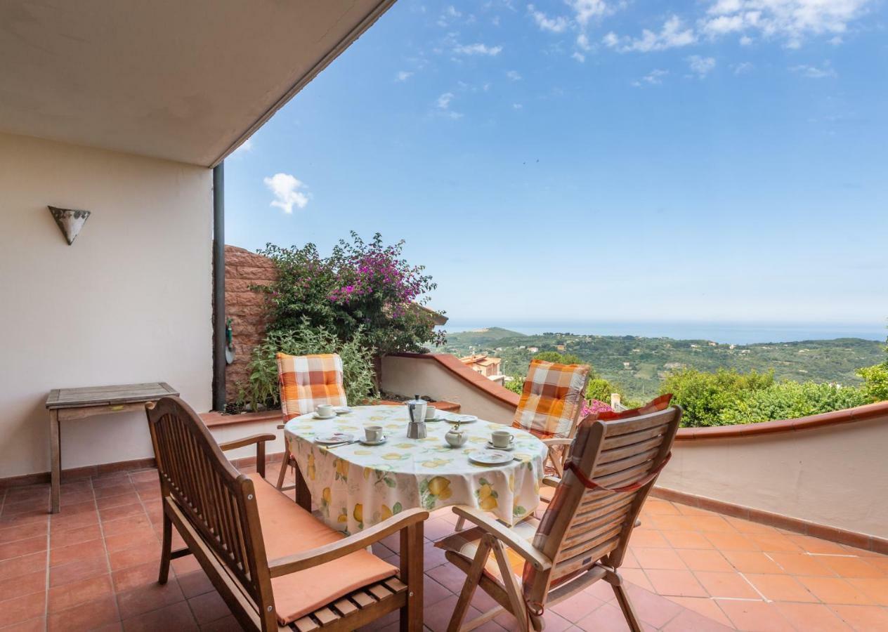 Casa Vista Mare Bosa/Magomadas Bagian luar foto
