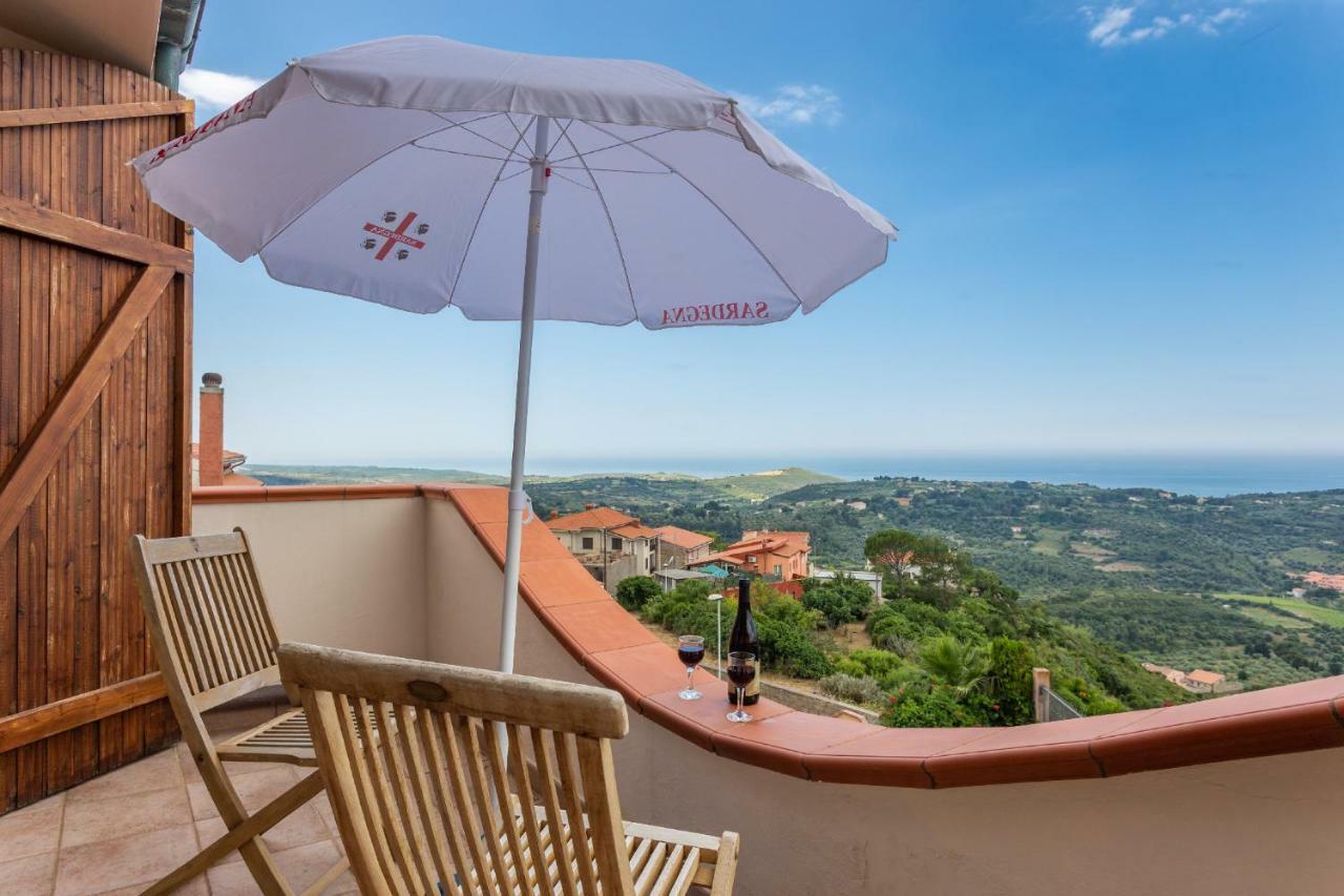 Casa Vista Mare Bosa/Magomadas Bagian luar foto